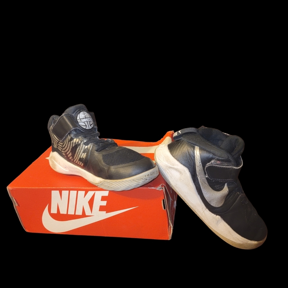 Nike Black and White Athletic Shoes